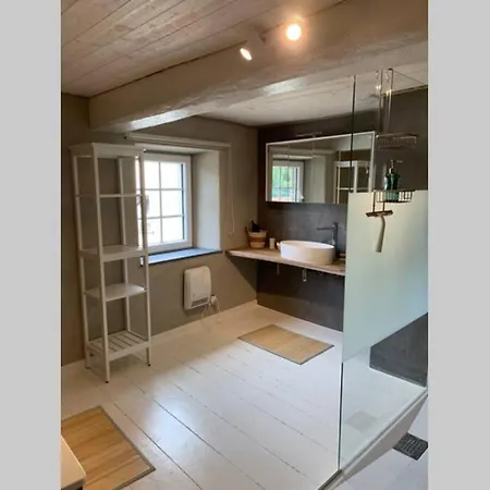 Au Bord Du Ny 別荘 オットン